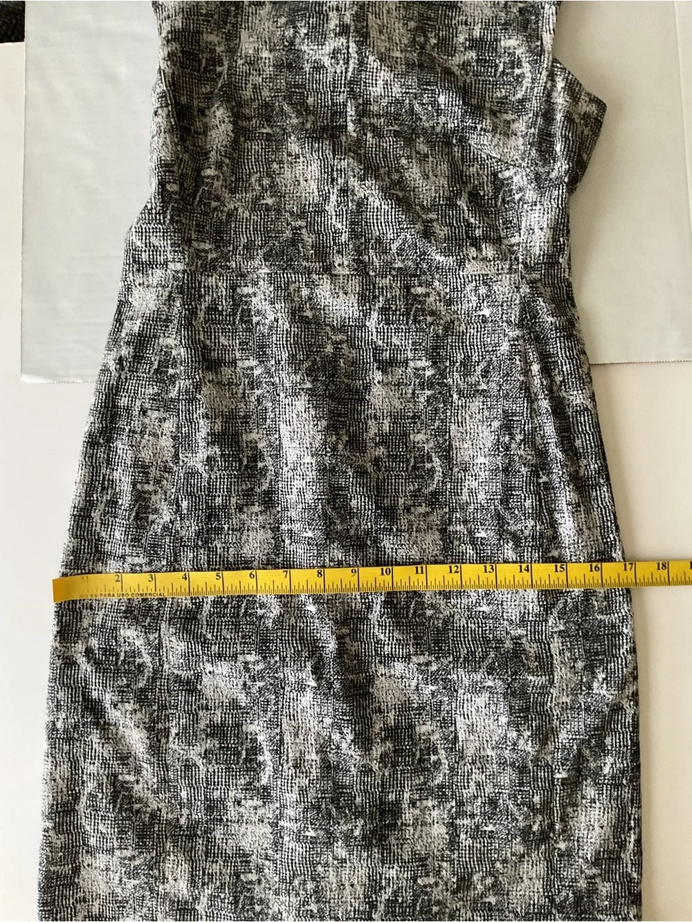 MM Lafleur Black and‎ White Textured V-Neck Sleeveless Sheath Dress